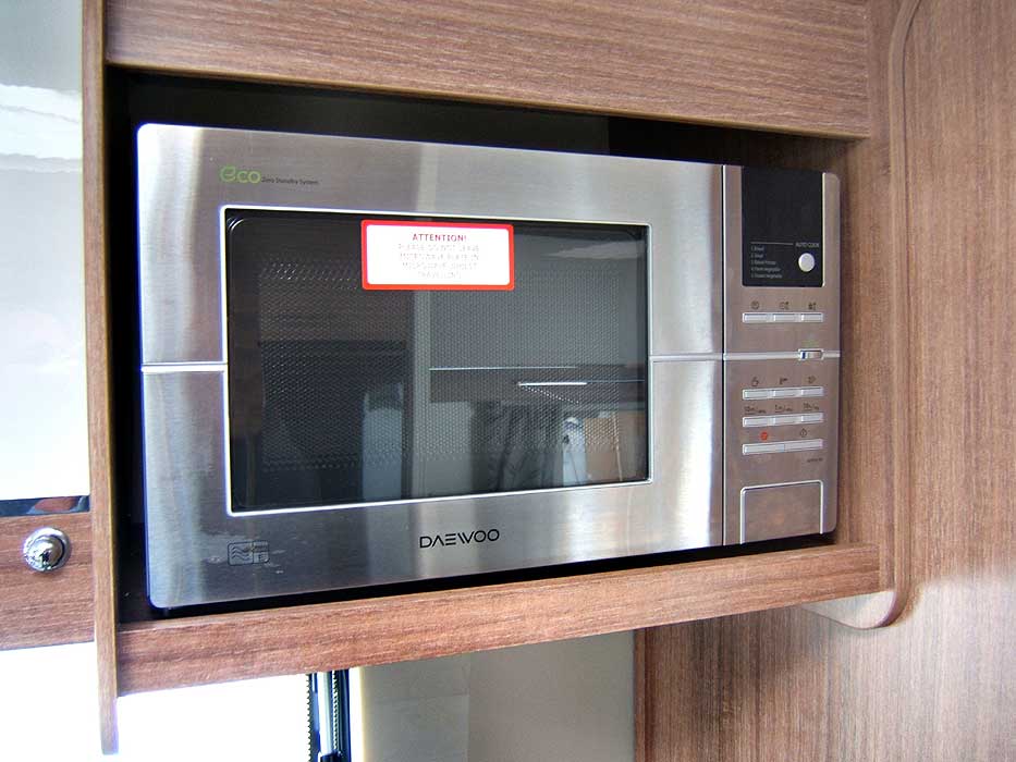 The Daewoo stainless steel microwave gives extra cooking options.